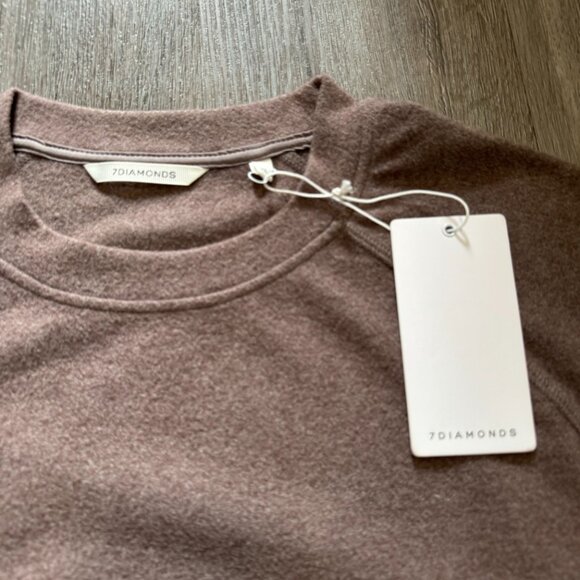 NWT 7 Diamonds Generation Soft Crewneck Pullover Womens Size XL Style: WGPV-7004 - Picture 3 of 13